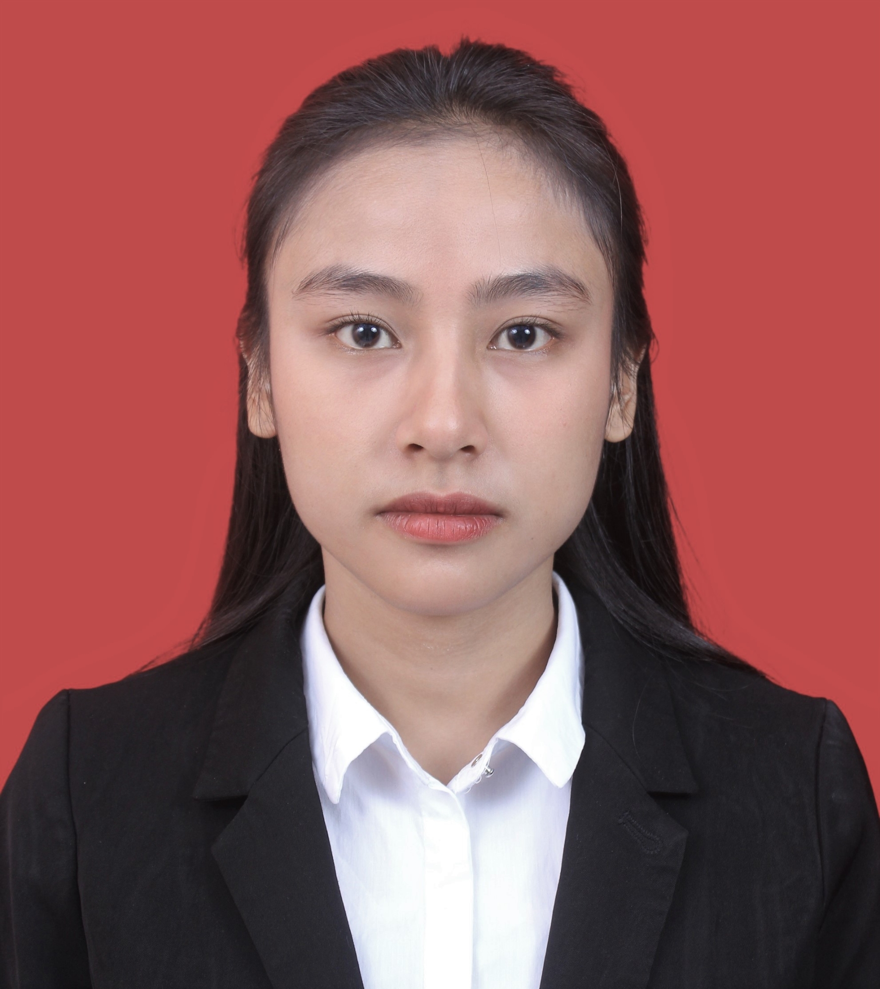 Ms Maulia Mahirani